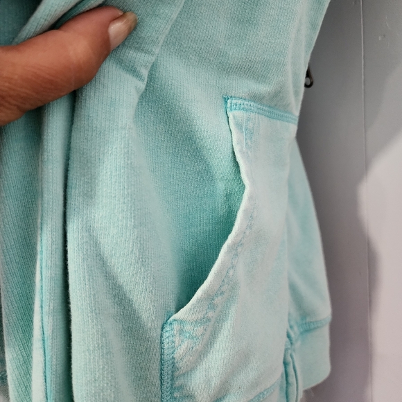 BNWT Girls size med track suit. - Picture 6 of 11